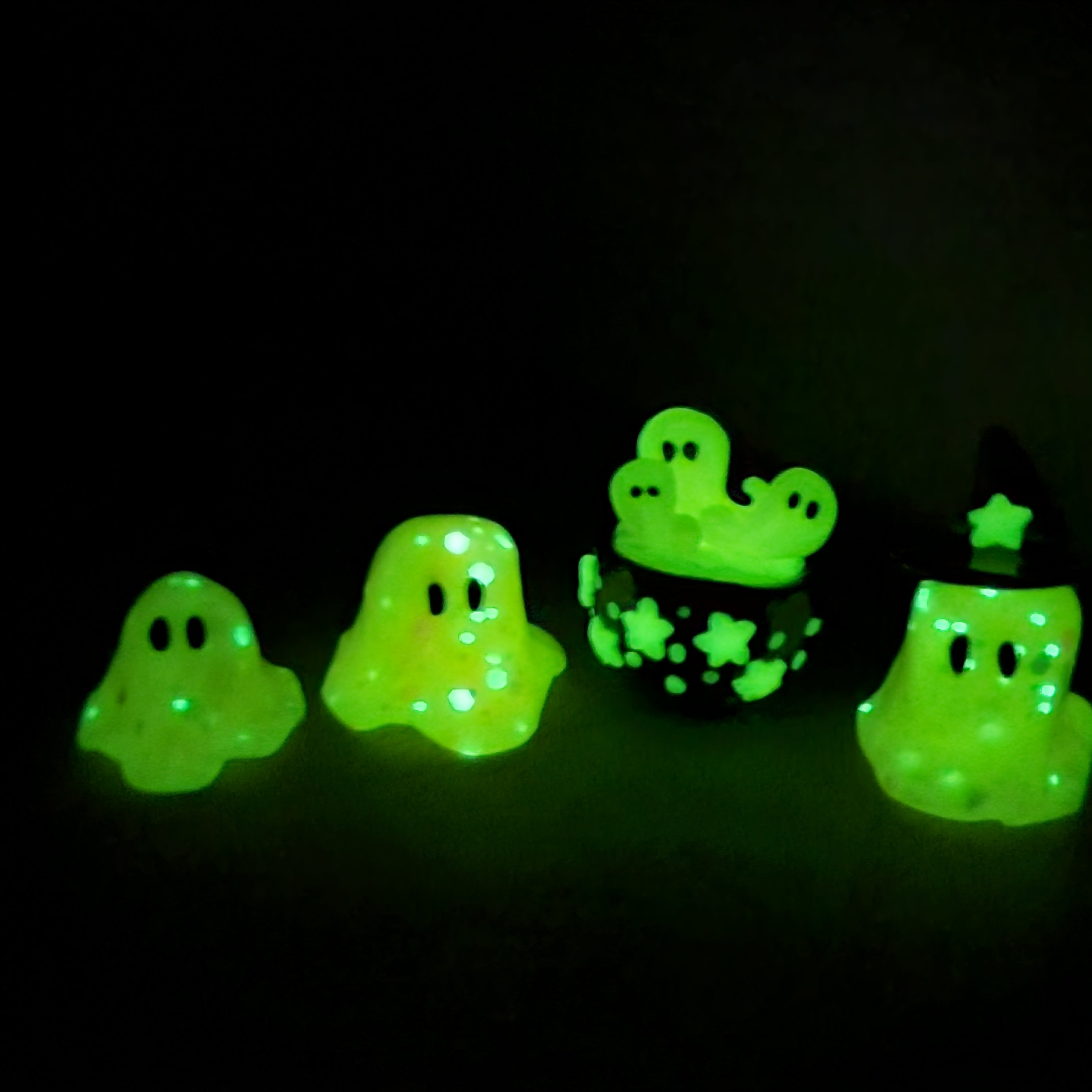 Ghost Summoning Circle Green Hat