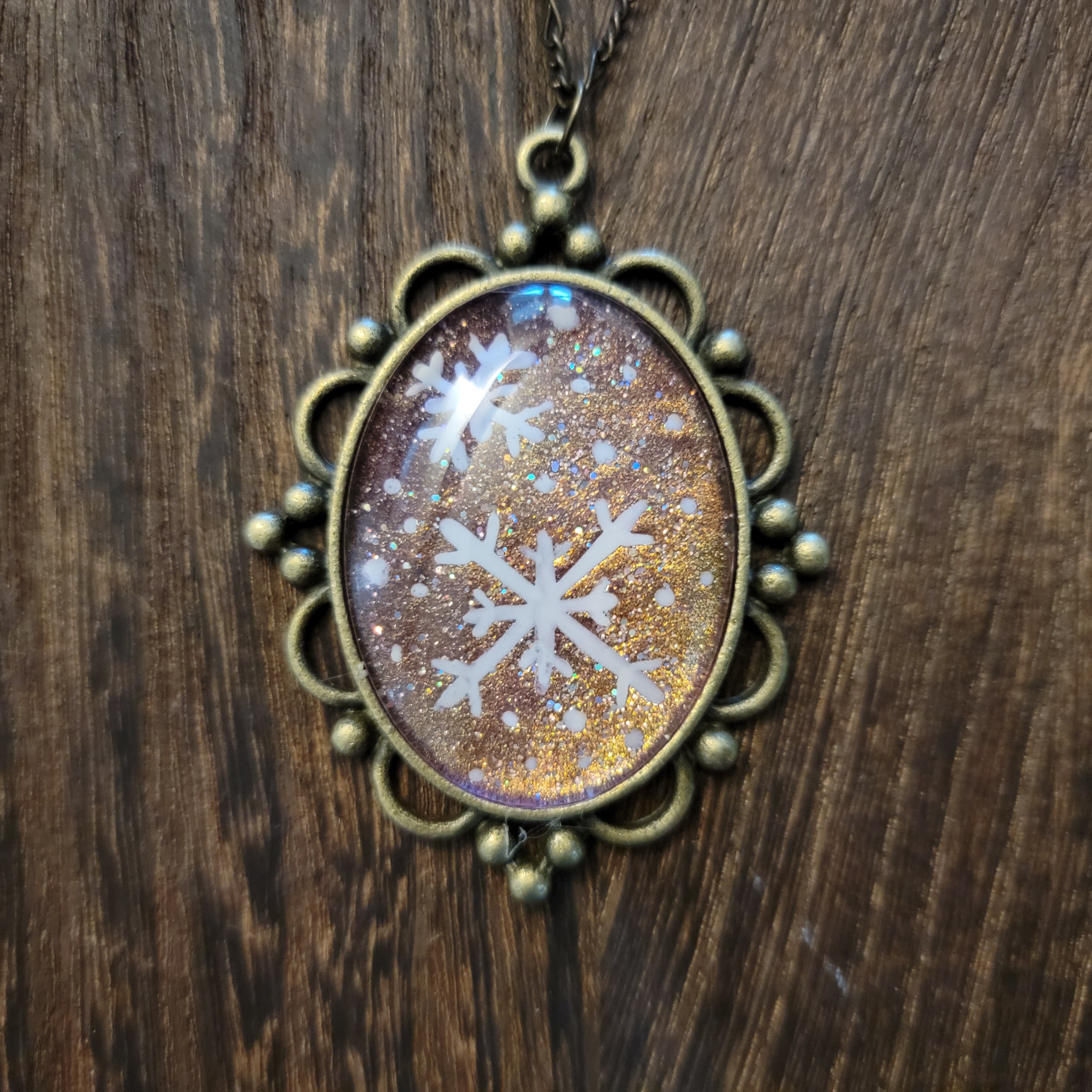 Snowflake Pendants: Iridescents