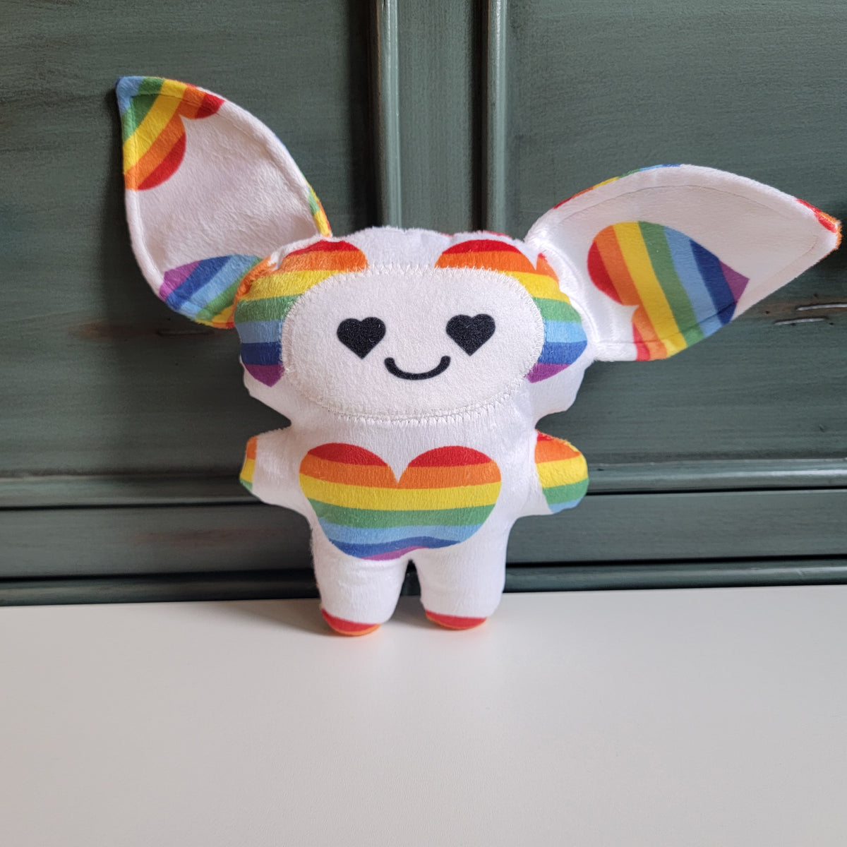 Rainbow Heart Gremlet (Heart Eyes)