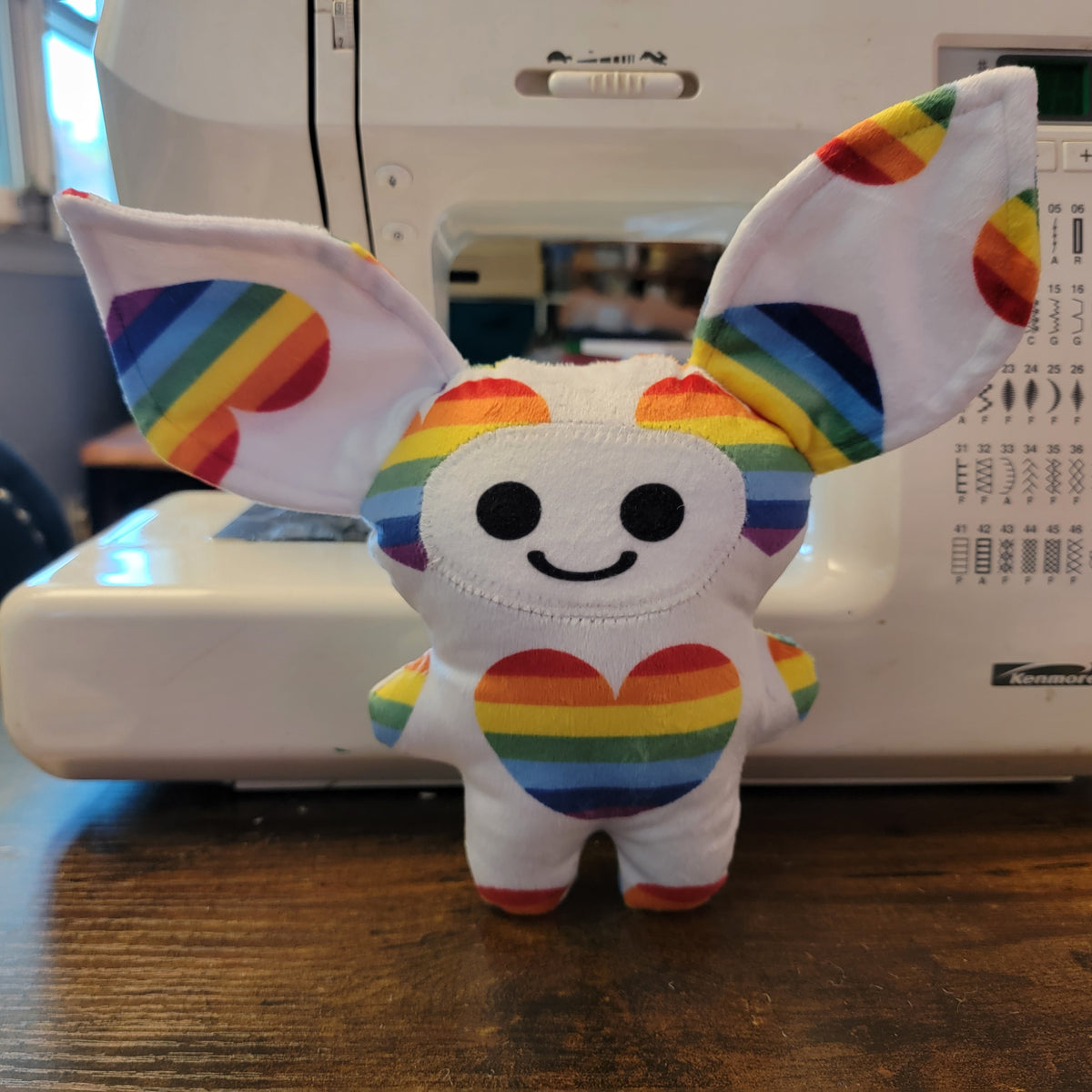 Rainbow Heart Gremlet (Smiles)
