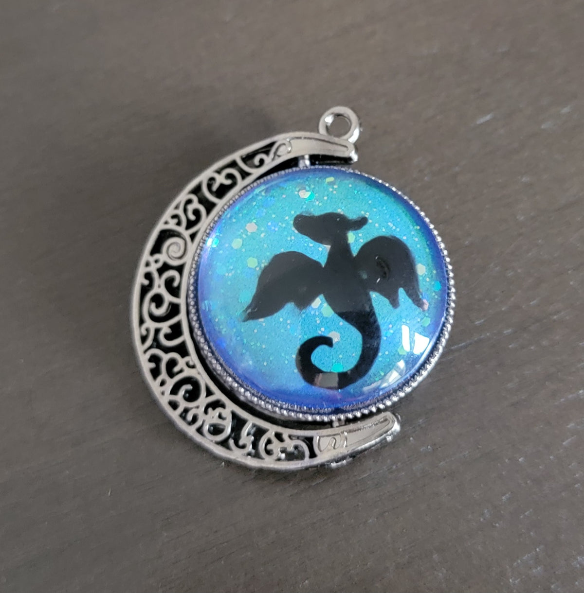 Dragon and Castle: Teal-Purple Spinning Pendant