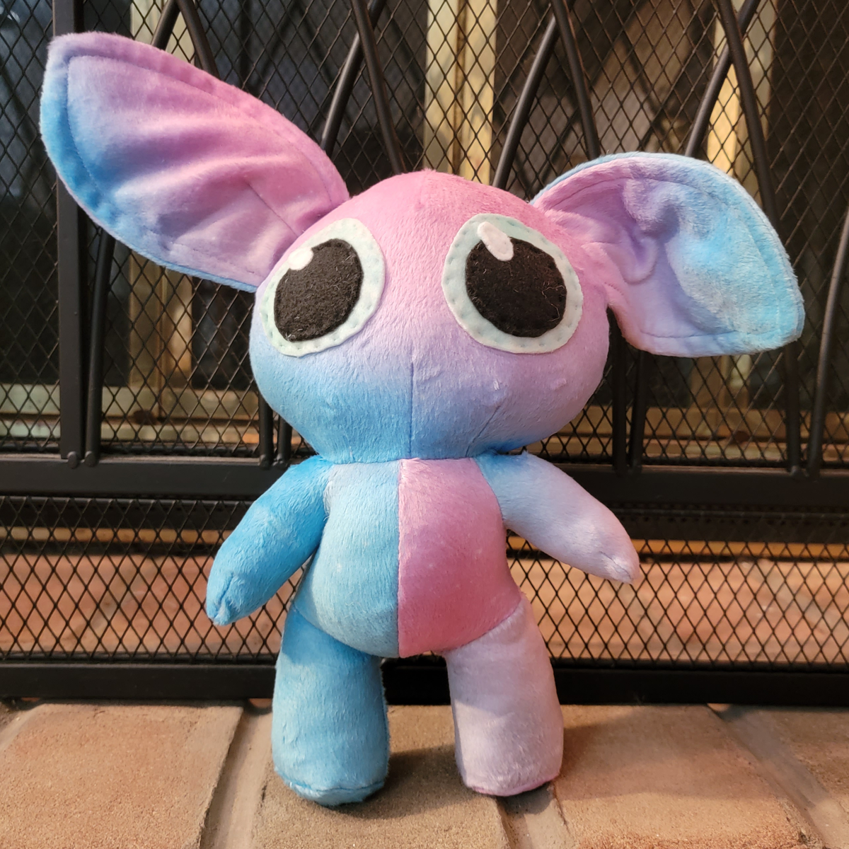 Pink & Blue Gradient Gremlin