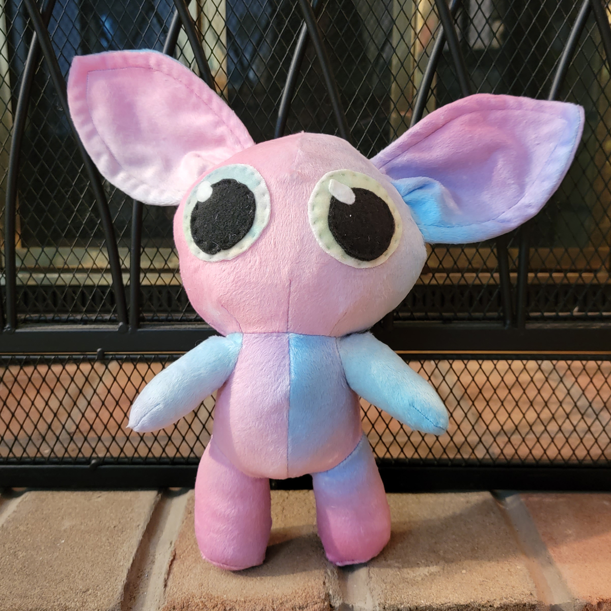 Blue & Pink Gradient Gremlin